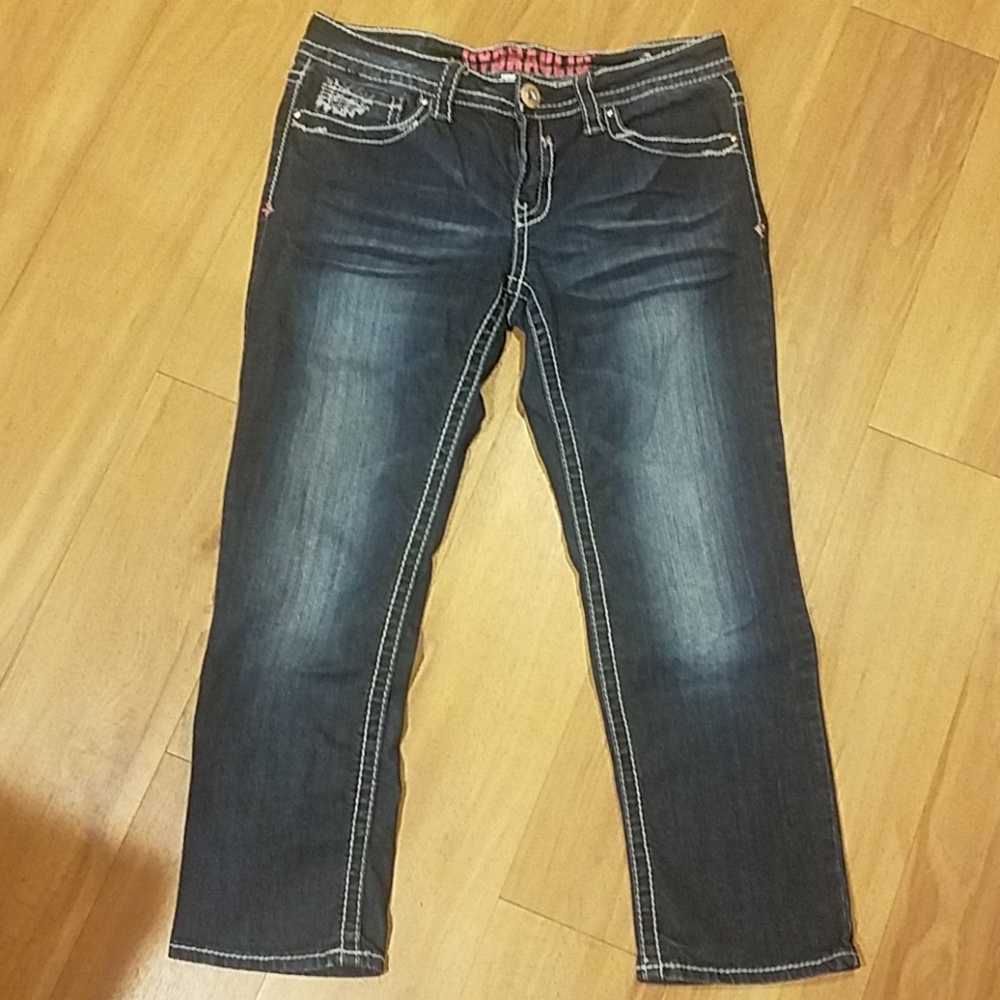 Hydraulic jean capris
